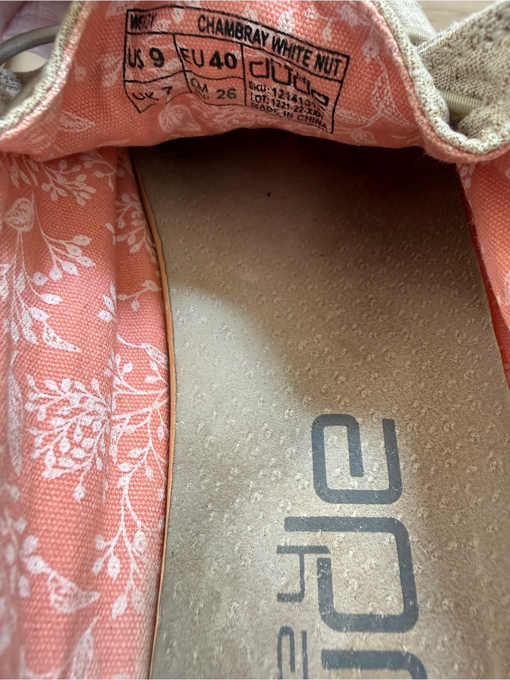 Hey Dude Wendy Chambray Slip On Shoe Sneakers Lightweight White Nut Women’s 9 - Picture 4 of 10